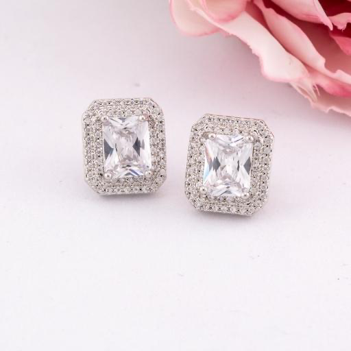 Aretes stud rectangulares con zirconias baño 18k plat