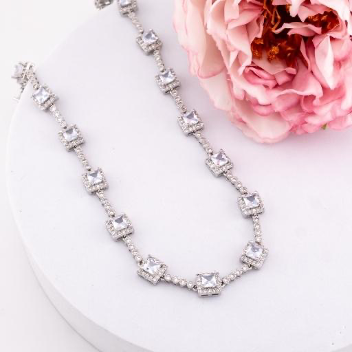Collar con zirconias baño 18k plat