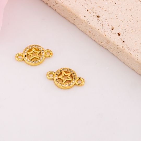 Enlace de estrella con micropave baño 18k
