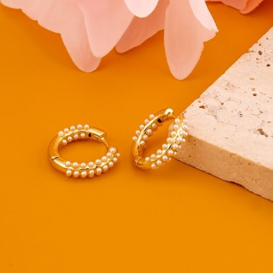 Argollas con perlas baño 18k