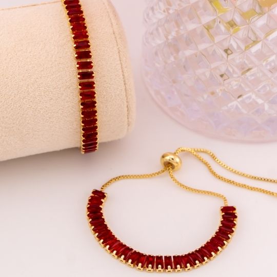 Pulsera ajustable con zirconias baño 18k roja