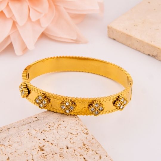 Brazalete de trebol con zirconias en acero inoxidable