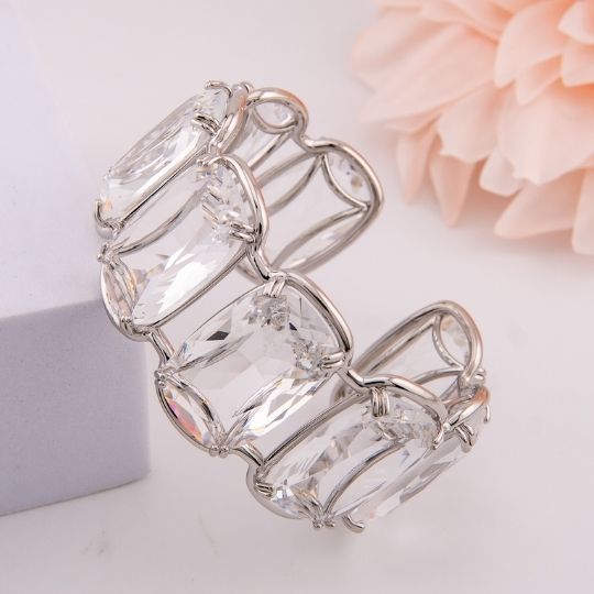 Brazalete de alta gama de lujo elaborado con cristales calidad premium bañado en oro real de 18k