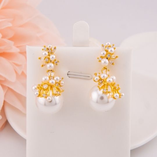Aretes colgantes de perlas baño 18k
