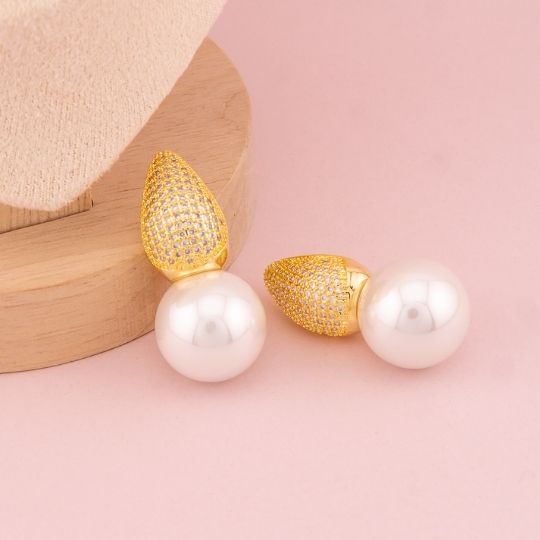 Aretes de perlas con zirconias baño 18k
