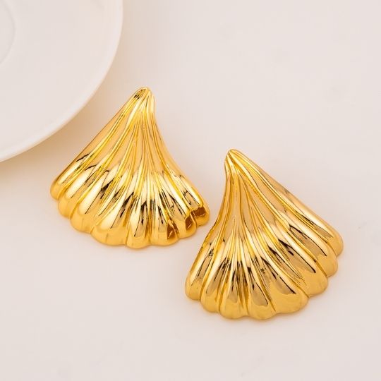 Aretes chunky dorados baño 18k