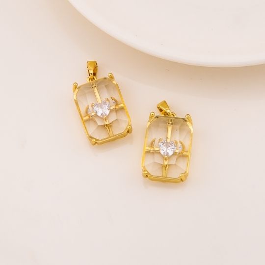 Dije cuadrado en cristal baño 18k
