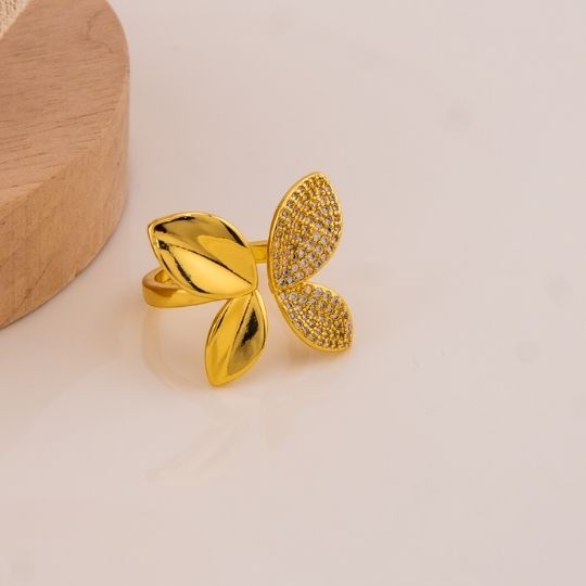 Anillo ajustable de mariposa chunky con zirconias baño 18k