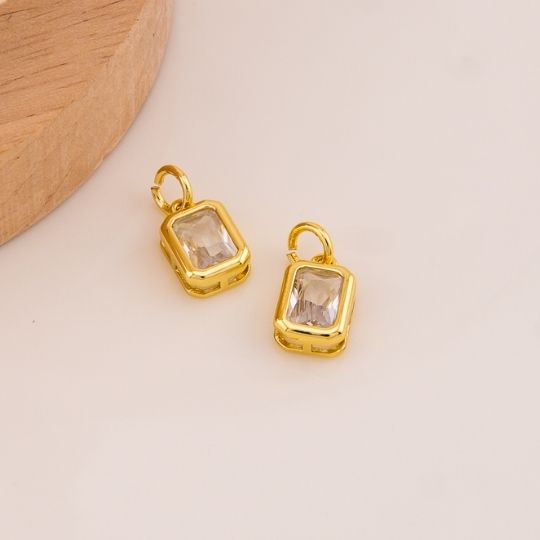 Dije de zirconia cuadrado baño 18k