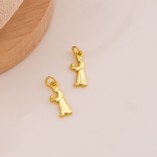 Dije religioso de los reyes magos en baño 18k