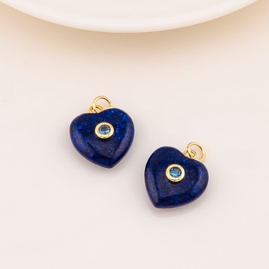 Dije de corazon mini en piedra natural baño 18k
