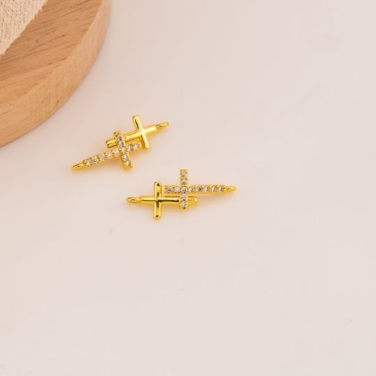 Enlace religioso de cruz en micropave