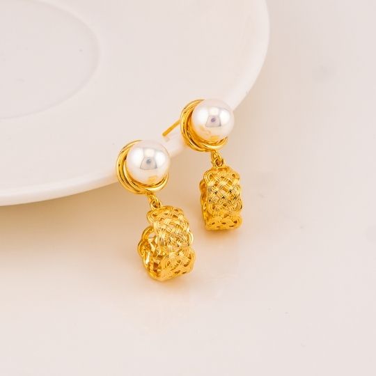 Aretes colgantes de perlas baño 18k