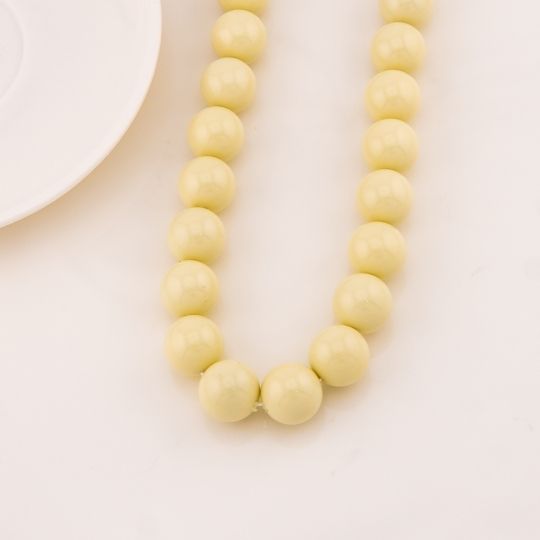 Collar bola chicle en concha nacar 12mm baño 18k