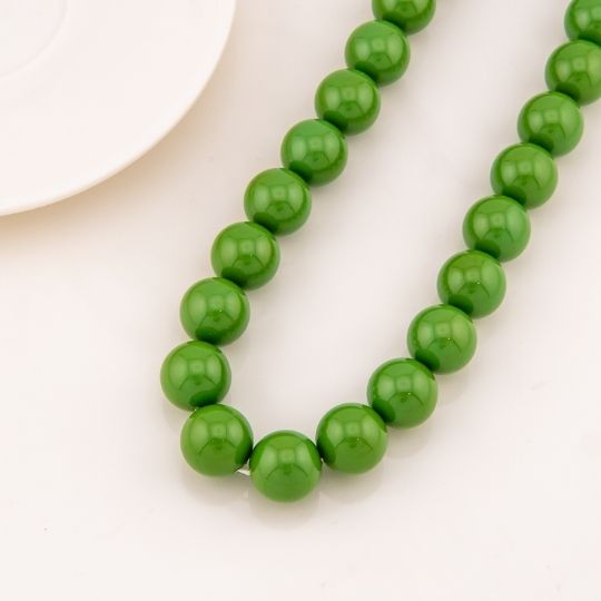 Collar bola chicle verde en concha nacar 14mm baño 18k