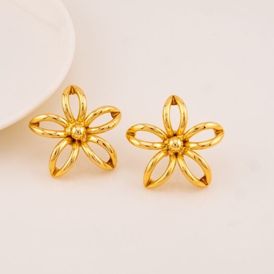 Aretes stud de flor baño 18k