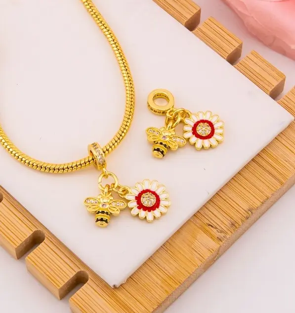 Dije charm abeja micropave