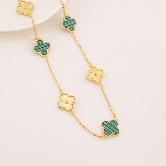 Collar de trebol en Malaquita baño 18k