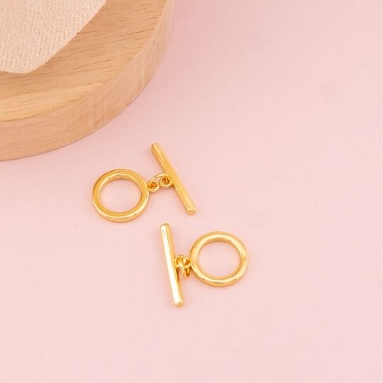 Broche T liso baño 18k 