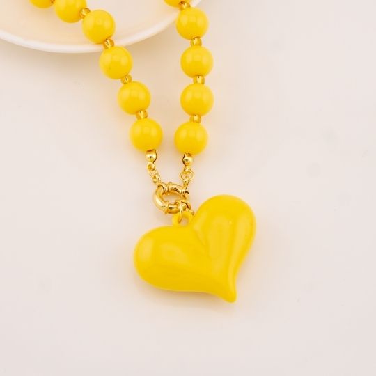 Collar bola chicle con corazon baño 18k