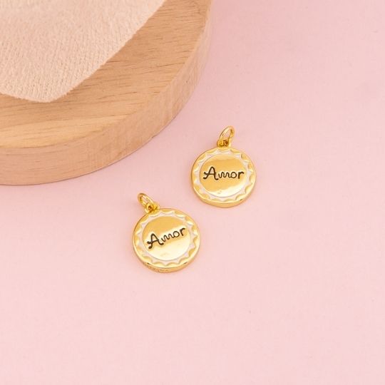 Dije redondo frutos del espíritu (Amor) baño 18k
