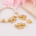 Broche cuadrado con micropave baño 18k