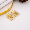 Dije escapulario con perlas y baño 18k