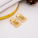 Dije escapulario con perlas y baño 18k