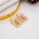 Dije escapulario con perlas y baño 18k