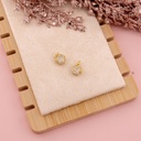 Dije de huellita con zirconias baño 18k