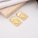 Dije medalla religiosa madre perla con baño 18k