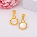 Aretes colgantes con madre perla baño 18k