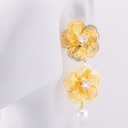 Arete Colgante de flor con perlas baño 18k