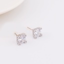 Aretes Stud cuadrados con zirconia baño 18k