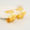 Aretes chunky en forma de flor baño 18k pin de plata