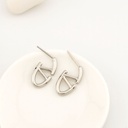 Aretes stud V baño 18k pin de plata