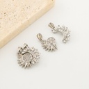 Set de dos dijes luna y sol con iman micropave con baño 18k