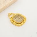 Dije cuadrado  micropave y baño 18k 