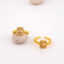 Anillo fino con zirconias  baño 18k