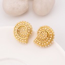 Aretes stud caracol con perlas baño 18k pin de plata