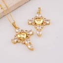 Dije de cruz con corazon zirconias y baño 18k