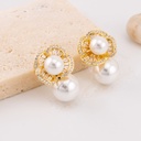 Aretes stud con perlas y zirconia baño 18k