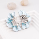 Aretes stud flor esmatado baño 18k