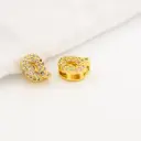 Dije en micropave con baño 18k letra Q