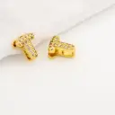 Dije en micropave con baño 18k letra T