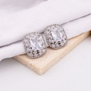 Aretes stud con zirconias baño 18k