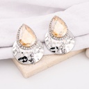 Aretes chunky livianos en forma de gota con zirconias baño 18k