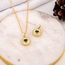 Dije de corazon verde con concha nacar y  baño 18k