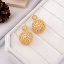 Aretes redondos con zirconia dorados premium baño 18k