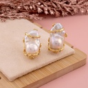 Aretes stud de perla barroca baño 18k
